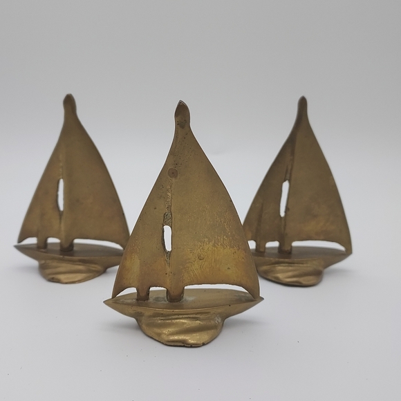 Set of Three Brass Sailboat Figurines - Picture 5 of 10